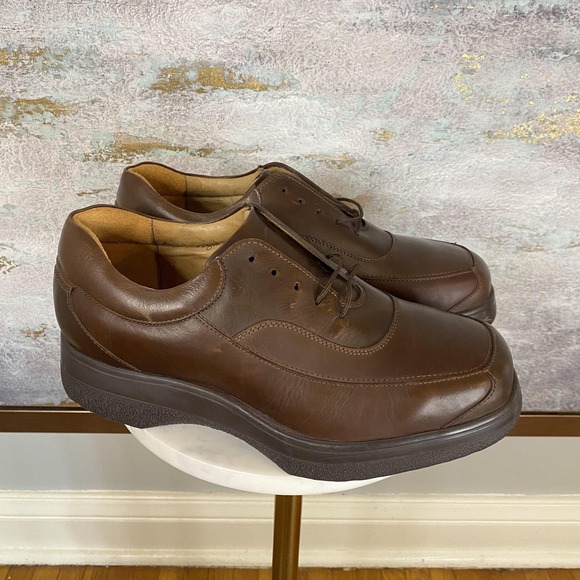 Hitchcock Other - Hitchcock Shoes Mens Size 7 E Brown Leather Lace Up Casual Comfort Sneakers